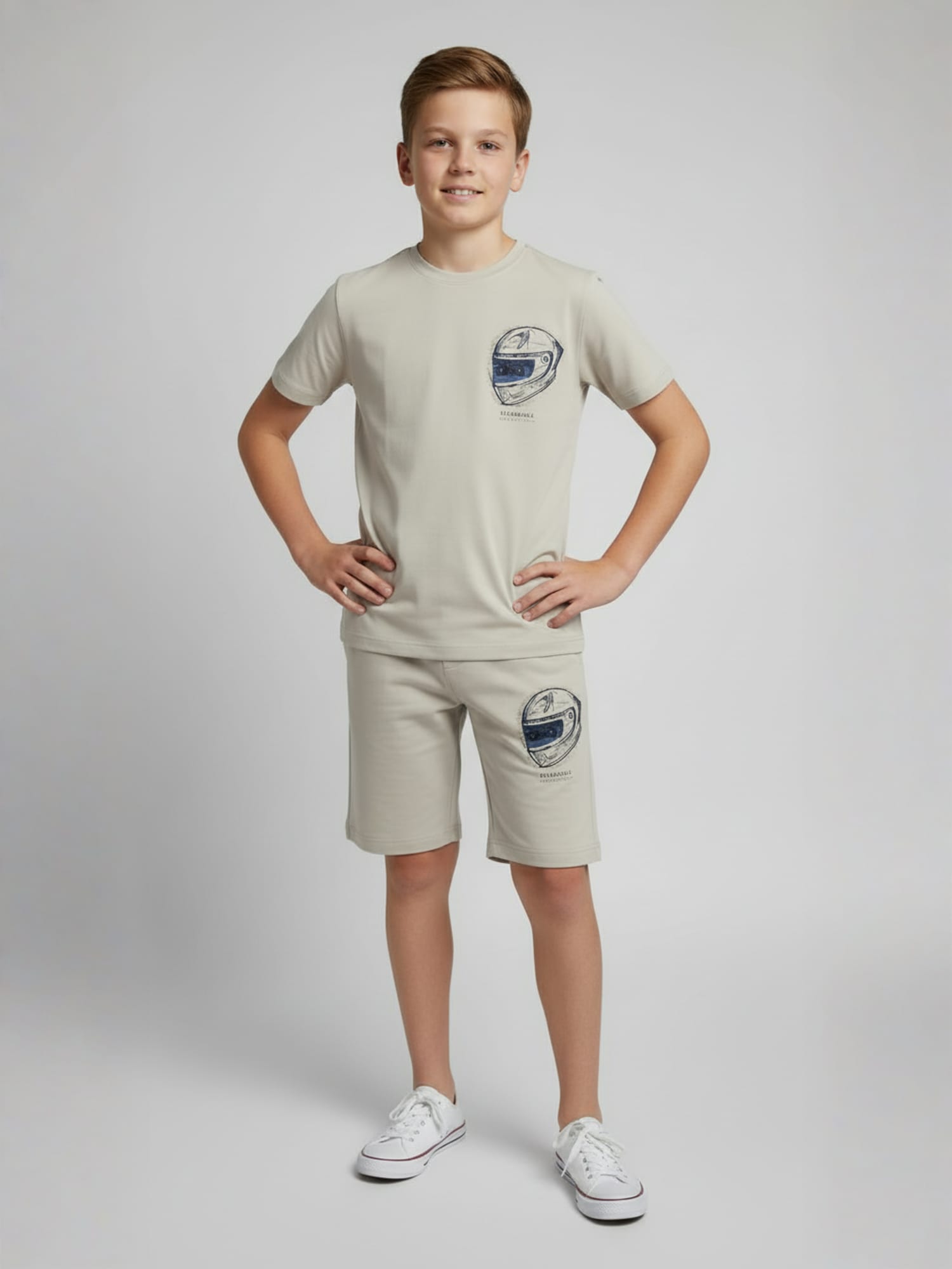 CREAM URBAN CHILL SHORTS CO-ORDS SET