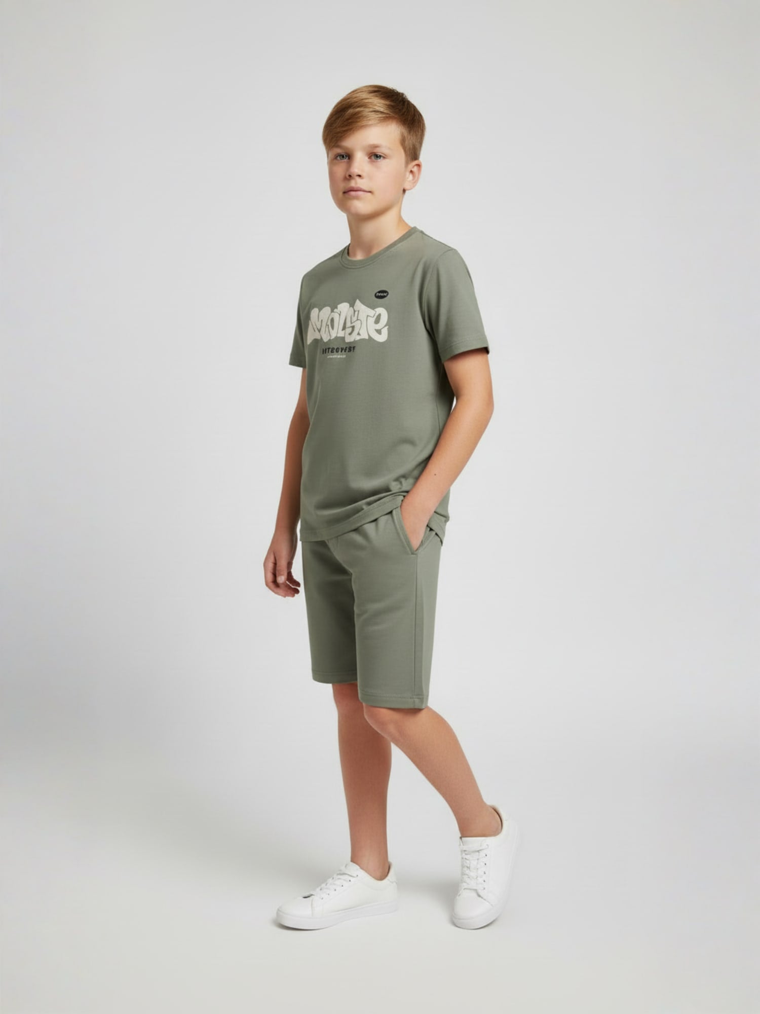 FOREST GREEN URBAN CHILL SHORTS CO-ORDS SET