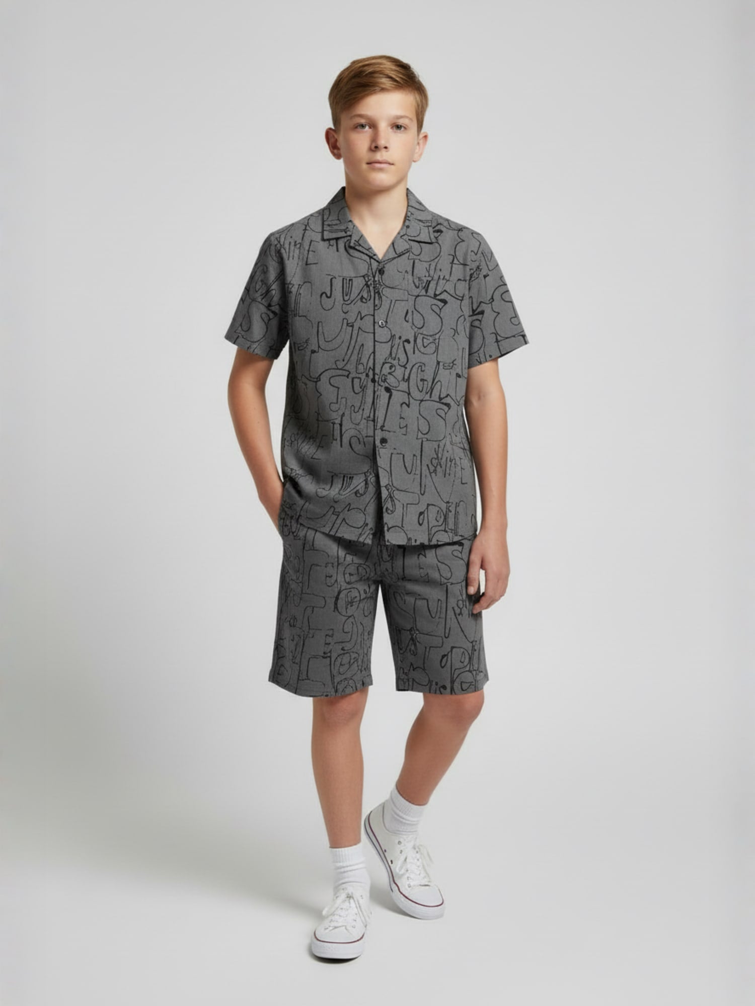 ASSORTED PRINTS COTTON SHORTS & CUBIC COLLAR CO-ORD SET