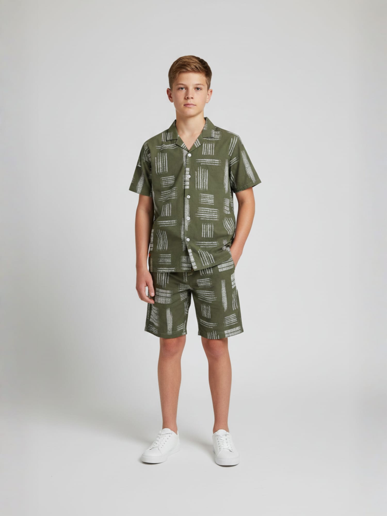 MAHENDI GREEN COTTON SHORTS CUBIC COLLAR CO-ORD SET