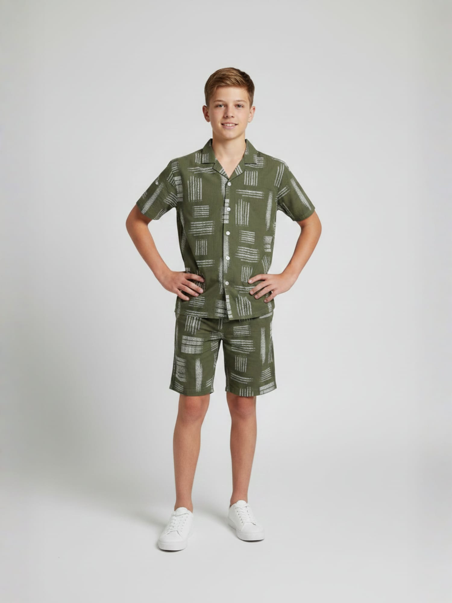 MAHENDI GREEN COTTON SHORTS CUBIC COLLAR CO-ORD SET